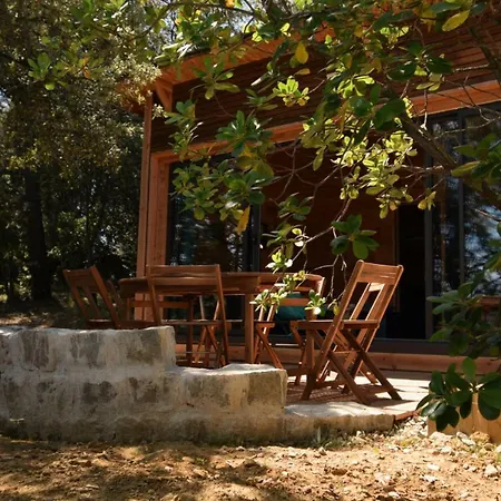 L'eric-gites De Tit'ane