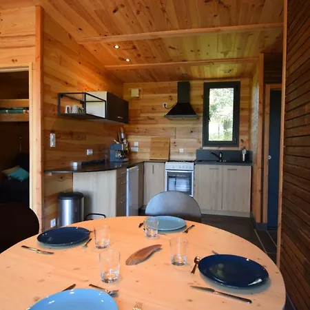 L'eric-gites De Tit'ane * ז'יניאק